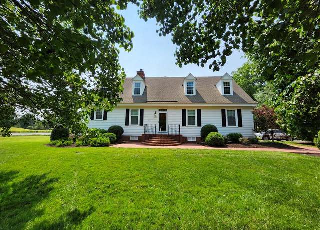 Property at 201 Dogleg Dr, Williamsburg, VA 23188, 2 beds, 2 baths
