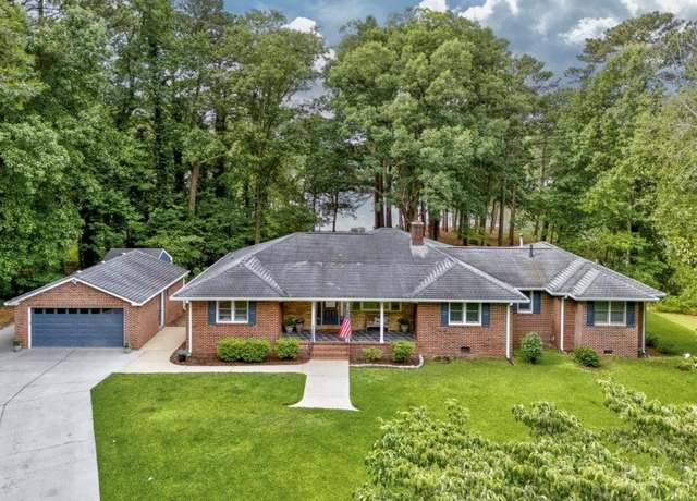 Property at 1405 Gravatt Ln, Virginia Beach, VA 23454, 4 beds, 2.5 baths