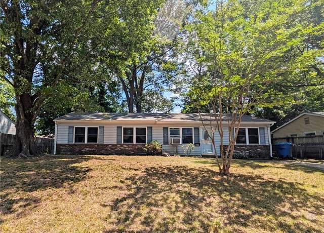 Property at 3717 Starlighter Dr, Virginia Beach, VA 23452, 4 beds, 2 baths
