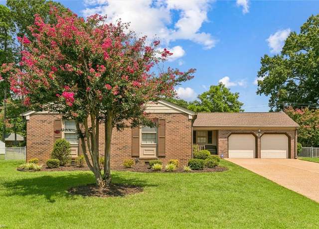 Property at 11 Colonial Acres Dr, Hampton, VA 23664, 4 beds, 2 baths