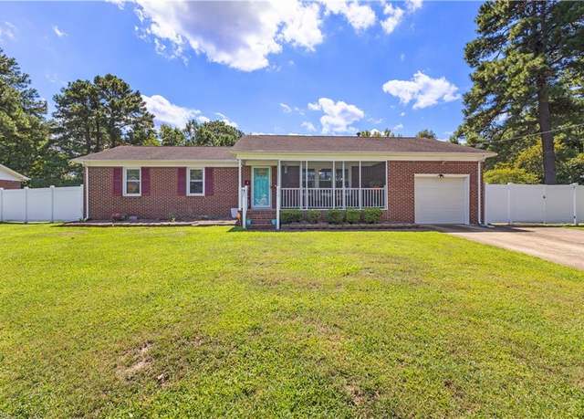 Property at 1325 Warfield Dr, Portsmouth, VA 23701, 4 beds, 2 baths