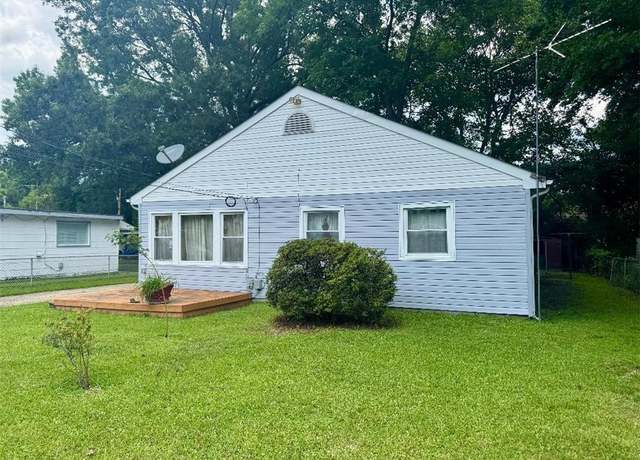 Property at 2609 Harling Dr, Chesapeake, VA 23325, 2 beds, 1 bath