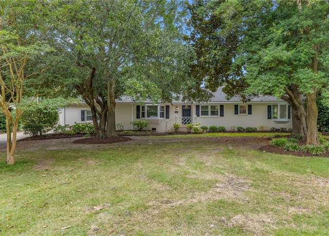 Property at 2249 Leeward Shore Ct, Virginia Beach, VA 23451, 4 beds, 3 baths