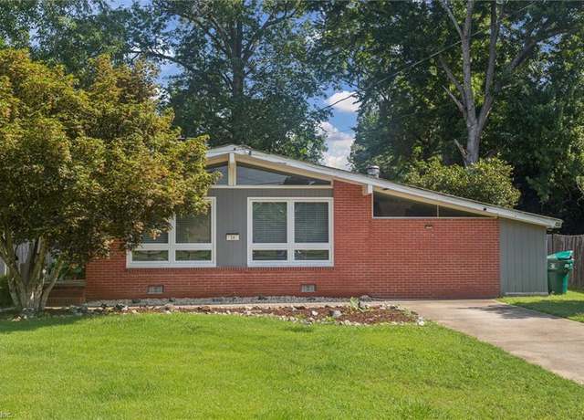 Property at 16 Rosewood Ln, Newport News, VA 23602, 3 beds, 1 bath