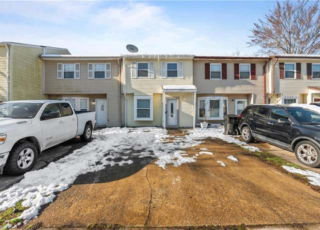 Property at 3225 Scarborough Way, Virginia Beach, VA 23453, 2 beds, 1.5 baths