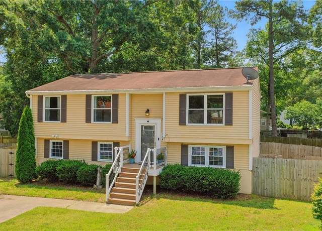 Property at 306 Tower Ln, Newport News, VA 23608, 4 beds, 2.5 baths
