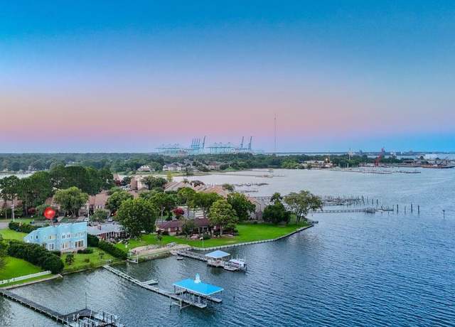 Property at 4309 Hatton Point Rd, Portsmouth, VA 23703, 4 beds, 3.5 baths