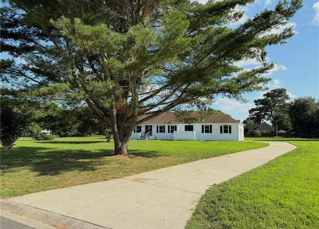 Property at 102 Foxcroft Rd, Suffolk, VA 23435, 4 beds, 2.5 baths