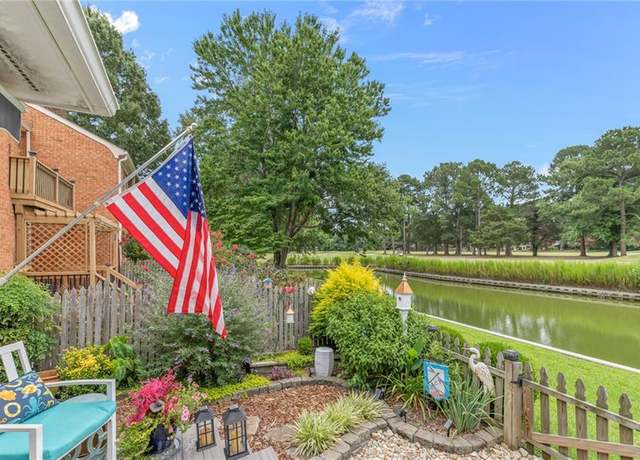 Property at 4805 Kempsville Greens Pkwy, Virginia Beach, VA 23462, 2 beds, 2.5 baths