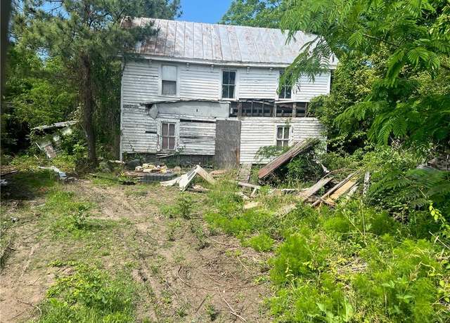 Property at 3416 Mariner Ave, Portsmouth, VA 23703, 2 beds, 1 bath