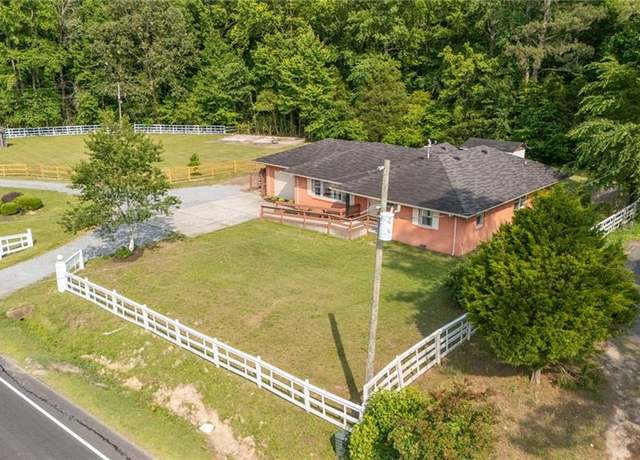Property at 6836 Whaleyville Blvd, Suffolk, VA 23438, 4 beds, 2 baths