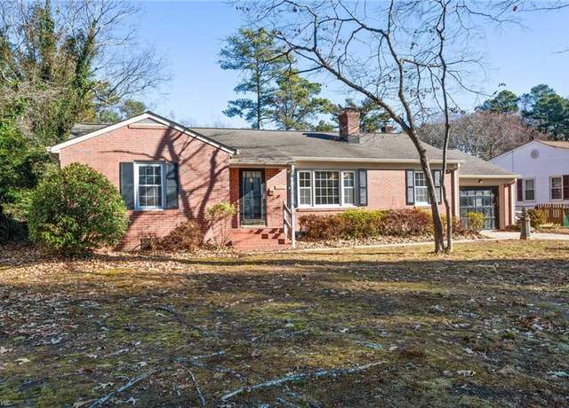 Property at 1202 Country Club Rd, Newport News, VA 23606, 3 beds, 2.5 baths