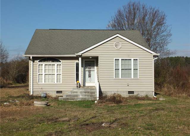 Property at 934 Freeman Mill Rd, Suffolk, VA 23438, 2 beds, 2 baths