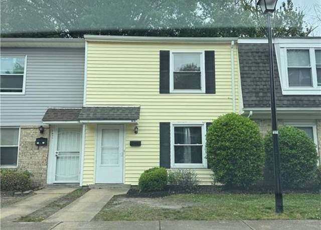 Property at 1678 Darren Cir, Portsmouth, VA 23701, 3 beds, 1.5 baths