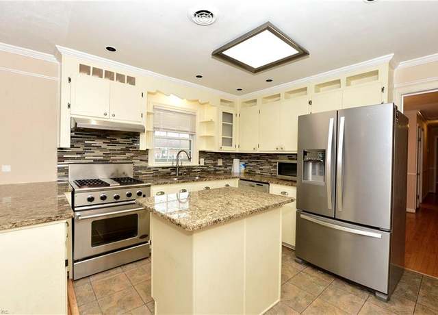 Property at 420 Rock Dr, Chesapeake, VA 23323, 3 beds, 2 baths