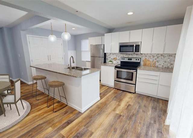 Property at 9 E Sherwood Ave, Hampton, VA 23663, 2 beds, 1.5 baths