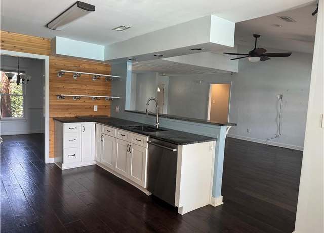 Property at 1208 Copper Stone Cir, Chesapeake, VA 23320, 4 beds, 2.5 baths