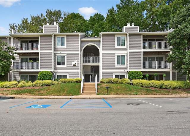 Property at 1024 Autumn Woods Ln #111, Virginia Beach, VA 23454, 2 beds, 2 baths