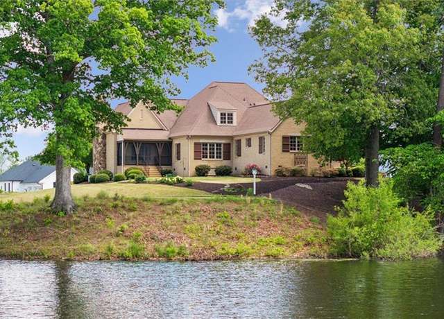Property at 1431 Cypress Creek Pkwy, Smithfield, VA 23430, 4 beds, 4 baths