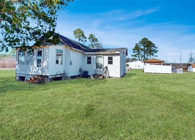 Property at 8 Corapeake Rd, Corapeake, NC 27926, 2 beds, 1 bath