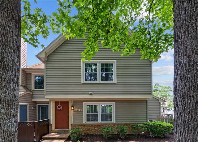 Property at 1005 Saint Andrews Way Unit D, Chesapeake, VA 23320, 2 beds, 2 baths
