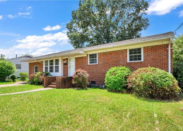 Property at 507 Brentwood Dr, Newport News, VA 23601, 4 beds, 2 baths