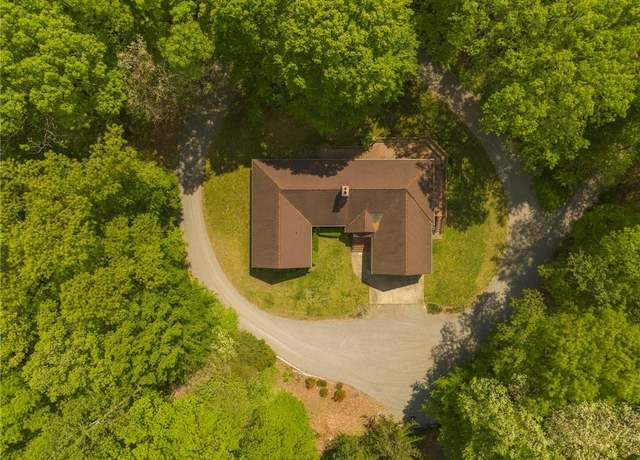 Property at 14009 Tribe Ln, Ashland, VA 23005, 4 beds, 2.5 baths
