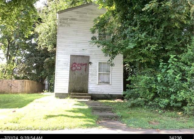 Property at 857 B Ave, Norfolk, VA 23504, 3 beds, 1.5 baths