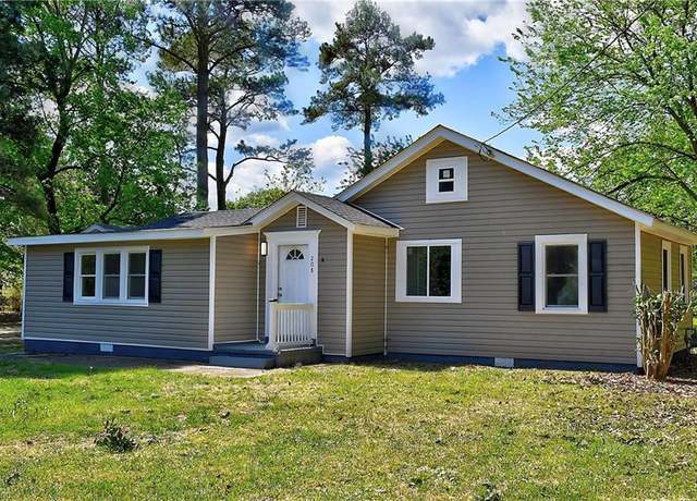 Property at 208 Bedford Ct, Portsmouth, VA 23701, 3 beds, 2 baths