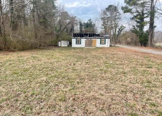 Property at 5528 George Wash Memorial Hwy, Gloucester, VA 23061, 3 beds, 2 baths
