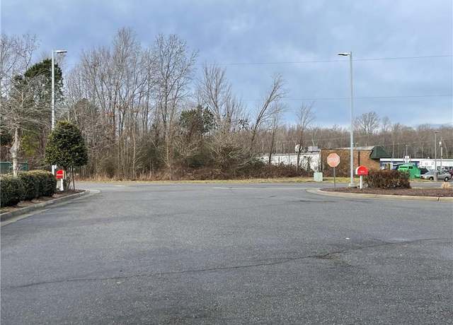 Property at 6663 Hickory Fork Rd, Gloucester, VA 23061