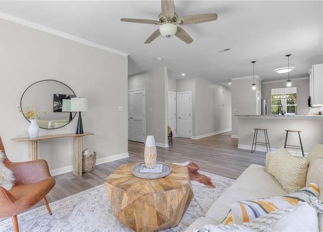 Property at 1612 Nansemond Pkwy, Suffolk, VA 23434, 4 beds, 3 baths