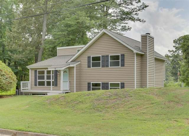Property at 7 Cathy Dr, Newport News, VA 23608, 3 beds, 2.5 baths