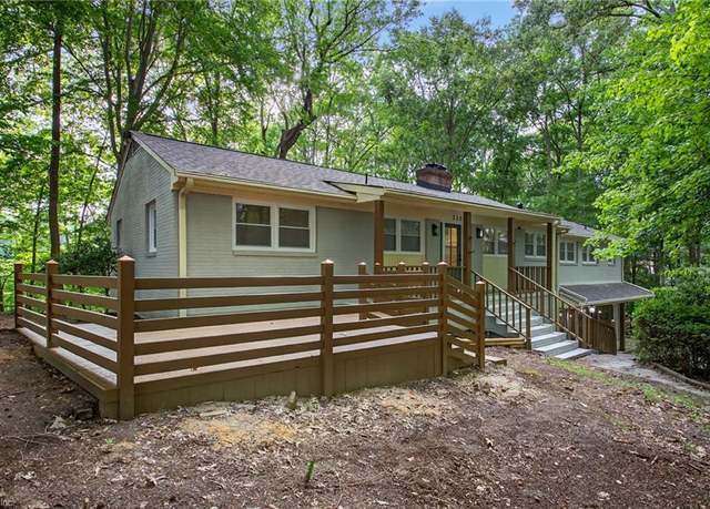 Property at 310 De Laura Dr, Newport News, VA 23608, 5 beds, 3 baths
