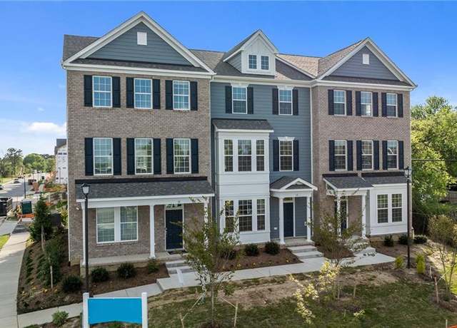 Property at 14 Freeman Dr, Hampton, VA 23666, 4 beds, 3.5 baths