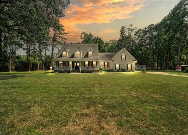 Property at 140 Higgins Ln, Hampton, VA 23664, 5 beds, 3 baths