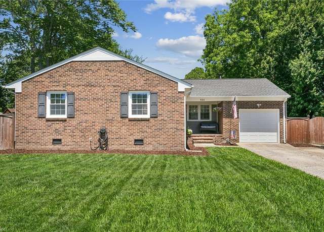Property at 544 Colony Rd, Newport News, VA 23602, 3 beds, 2 baths