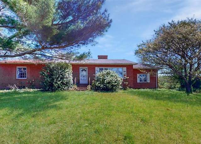 Property at 893 Pear Tree Ave, West Point, VA 23181, 3 beds, 2.5 baths