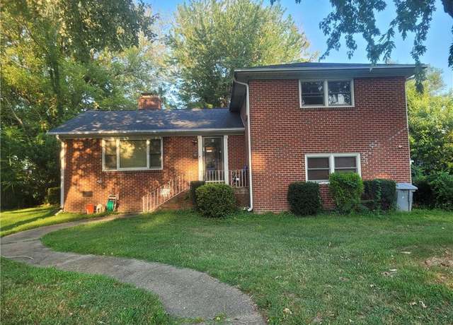 Property at 8 Riverdale Dr, Hampton, VA 23666, 4 beds, 2.5 baths