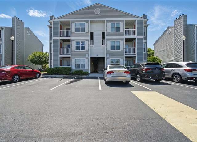 Property at 1872 Chantilly Ct, Virginia Beach, VA 23451, 2 beds, 2 baths