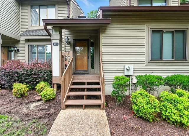 Property at 231 Bridgewater Dr, Newport News, VA 23603, 2 beds, 2 baths