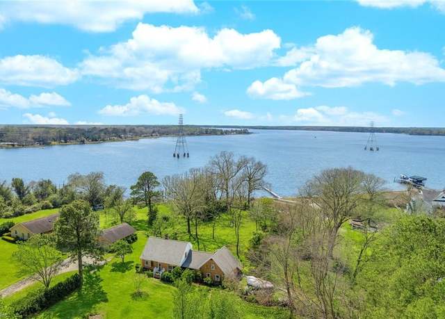 Property at 2543 Bridge Rd, Suffolk, VA 23435, 3 beds, 2 baths