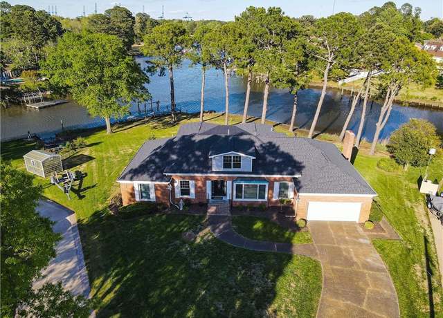 Property at 3601 Templar Ct, Portsmouth, VA 23703, 5 beds, 4 baths