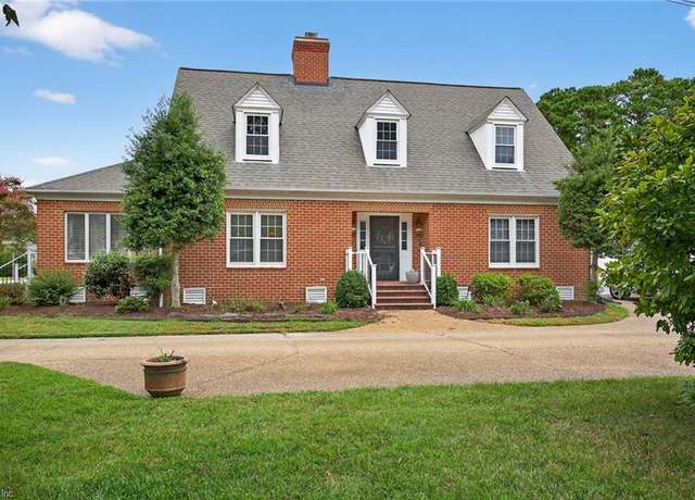 Property at 194 Beach Rd Unit B, Hampton, VA 23664, 3 beds, 2.5 baths