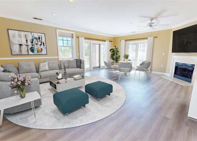 Property at 301 Brooke Ave #105, Norfolk, VA 23510, 2 beds, 2.5 baths