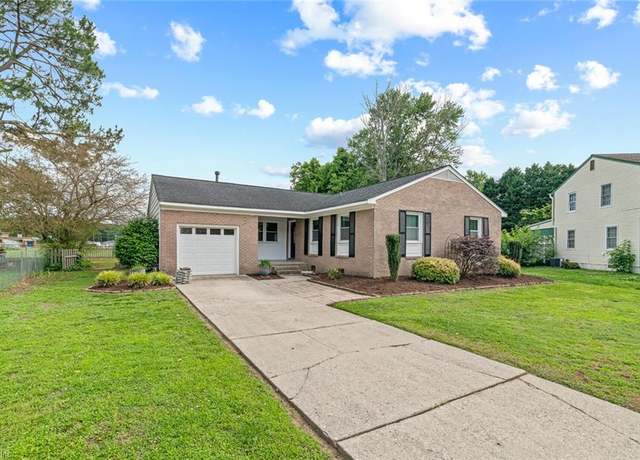 Property at 108 Schooner Dr, Newport News, VA 23602, 3 beds, 2 baths