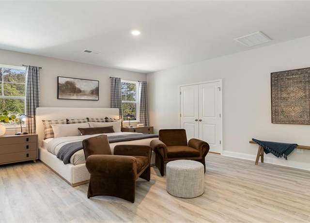 Property at 1228 Kidbrooke St, Chesapeake, VA 23322, 5 beds, 3.5 baths