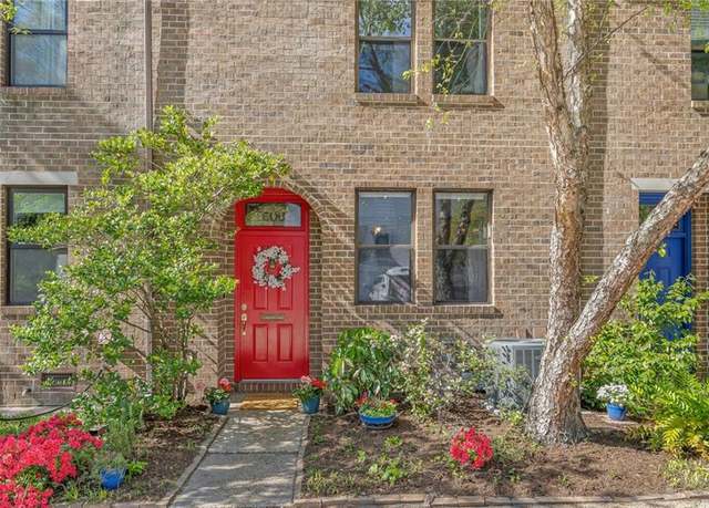 Property at 506 W Olney Rd, Norfolk, VA 23507, 4 beds, 2.5 baths