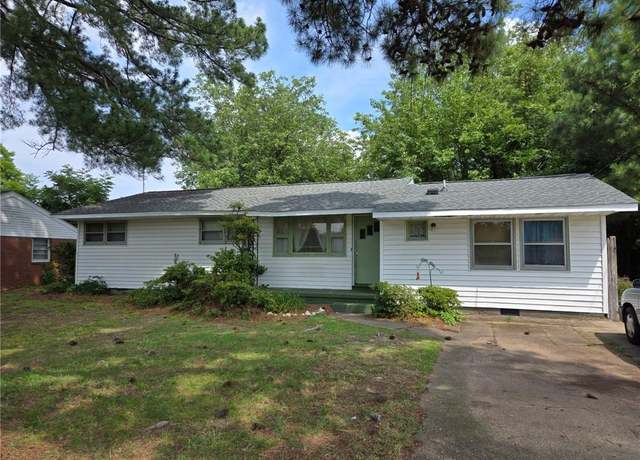 Property at 120 Kidd Blvd, Norfolk, VA 23502, 3 beds, 2 baths