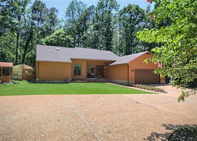 Property at 10114 New Hope Ct, Gloucester, VA 23061, 3 beds, 2.5 baths